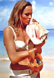 ursula andress
