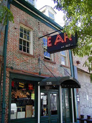 Ear Inn