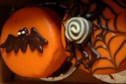 black hound halloween cakes